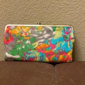BNWT $128 leather Hobo wallet floral